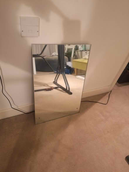Photo of free Mirror (W14) #1