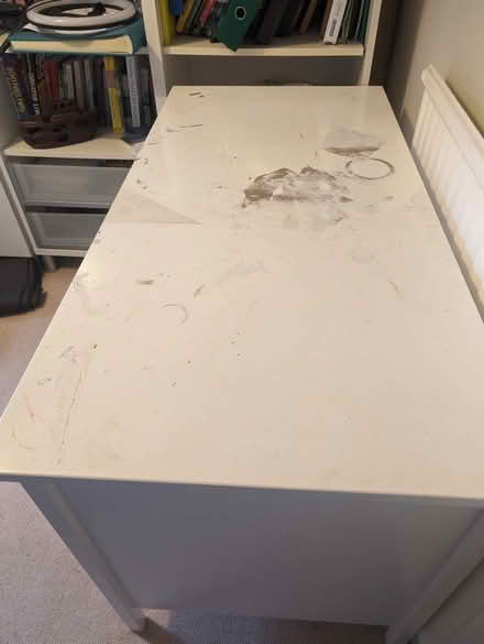 Photo of free White desk (Fortis Green N2) #3
