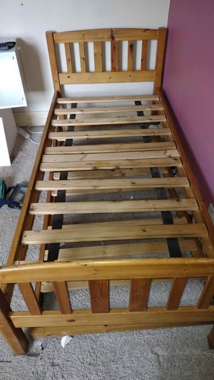 Photo of free Single bed frame with extra pull-out base (Timperley WA15) #2