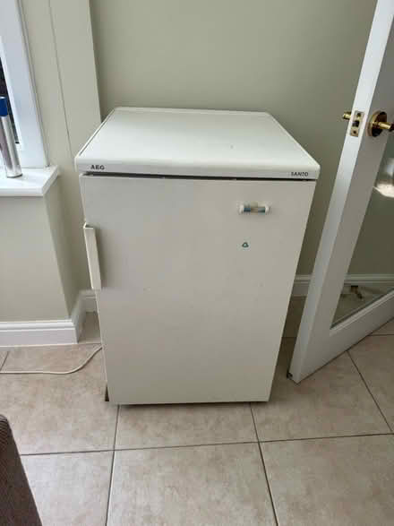 Photo of free Fridge (Ealing, Cleveland Park, W13) #1