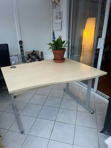Photo of free Desk/ computer table (Lichfield WS14) #1