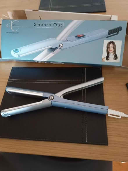 Photo of free Hair straighteners (CW2) #1