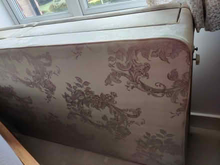 Photo of free Single bed, 3 foot wide with divan & pocket spring mattress (Buckhurst Hill IG9) #4