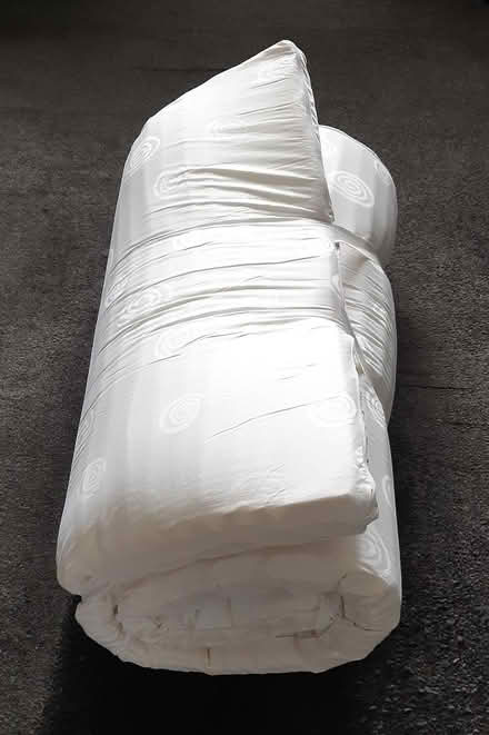 Photo of free Single bed mattress topper (Glenleigh Park TN39) #3