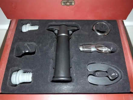 Photo of free Wine opener set (Frodsham WA6 7) #2