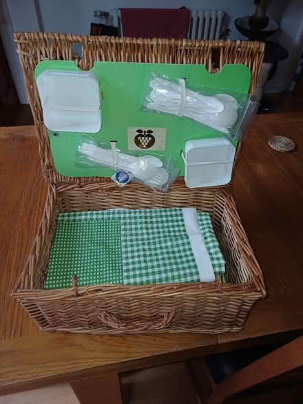 Photo of free Picnic hamper (Gomersal BD19) #1