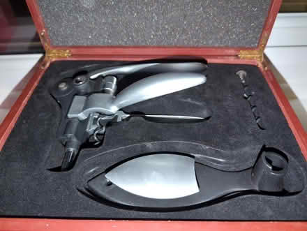 Photo of free Wine opener set (Frodsham WA6 7) #3