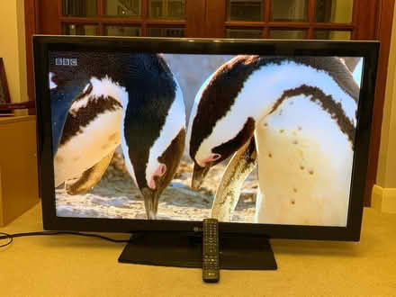Photo of free lg 42” hd tv (Ashford TW15) #1