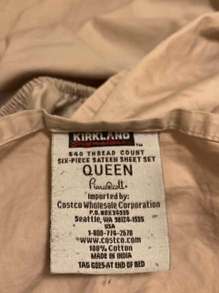 Photo of free Salvage Queen bedding set (Greenwood) #1