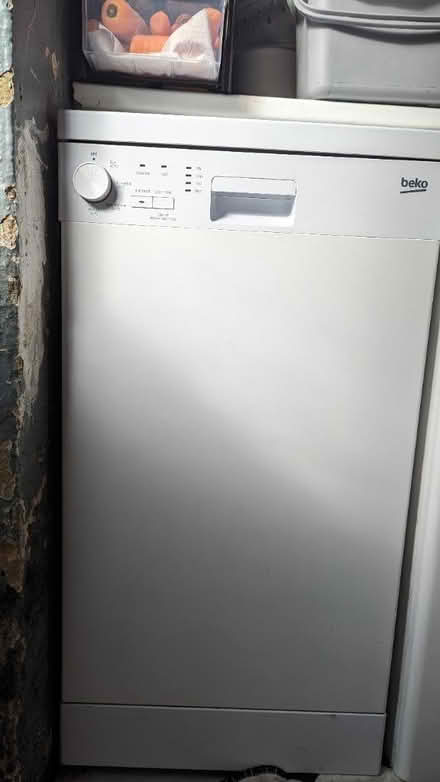 Photo of free Beko DFS04C10W dishwasher (TW13) #1