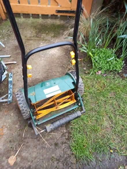 Photo of free Push lawnmower (shobdon HR6) #1