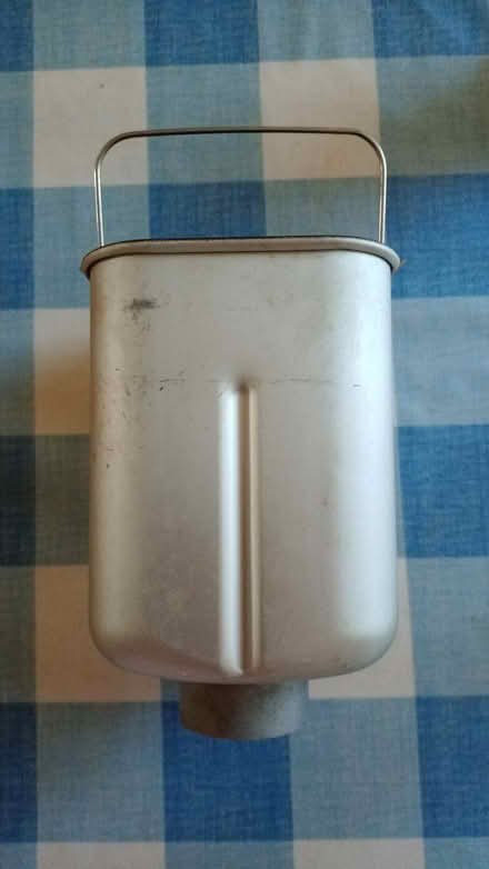 Photo of free Insert tin for bread maker & paddle (Dodleston CH4) #2