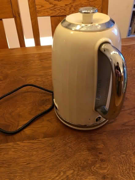 Photo of free Kettle - switch snapped but works (Manchester, Didsbury, M20) #1
