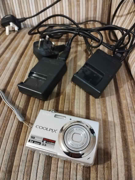Photo of free Nikon Coolpix S225 Digital Camera (Hatfield, AL10) #2