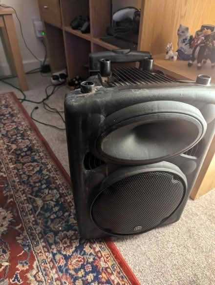 Photo of free Speaker and charger (BS41) #1