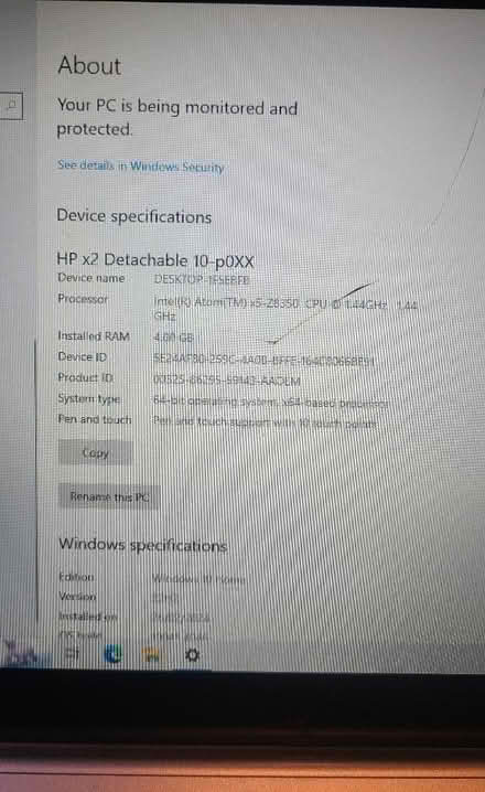 Photo of free HP laptop (cracked screen) (NW2) #3
