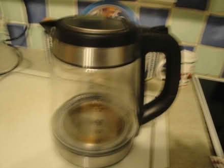 Photo of free electric glass kettle (Oxenholme LA9) #1
