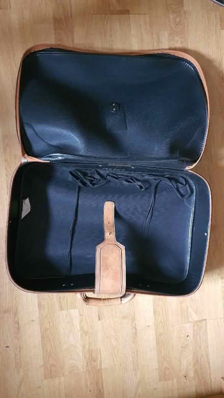 Photo of free Suitcase (Black Dam RG21) #2