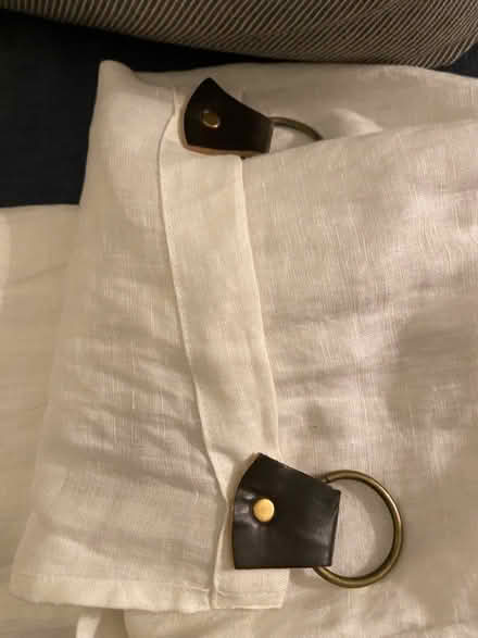 Photo of free Curtain rail & white linen curtains (KT12 Elmbridge) #4