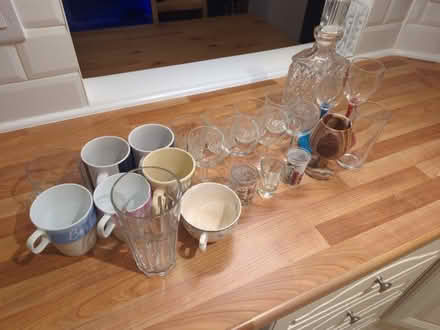Photo of free Coffee mugs, cups, wine & champagne glasses, crystal carafe (Yate BS37) #2