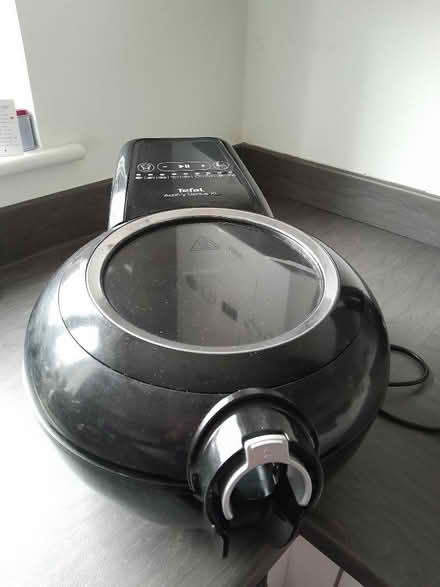 Photo of free Tefal Airfryer (Sutton Pools OX14) #2