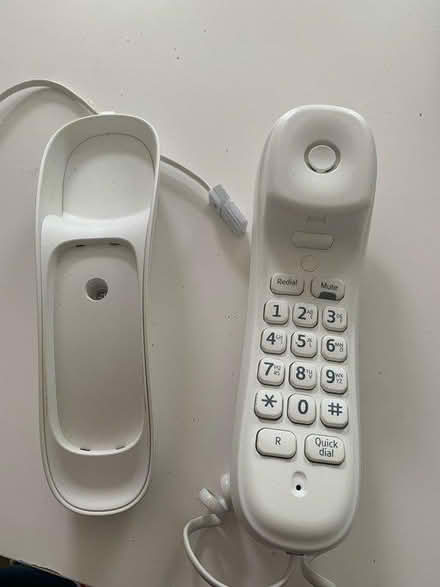 Photo of free Basic phone (Worcester Park KT4) #2