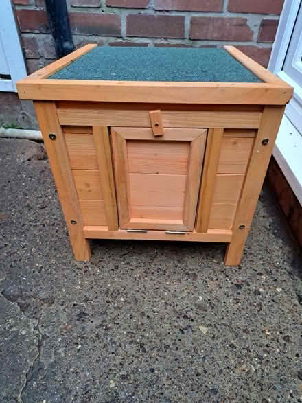 Photo of free Small wooden animal house (Heavitree) #2
