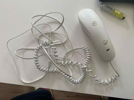 Photo of free Basic phone (Worcester Park KT4) #1