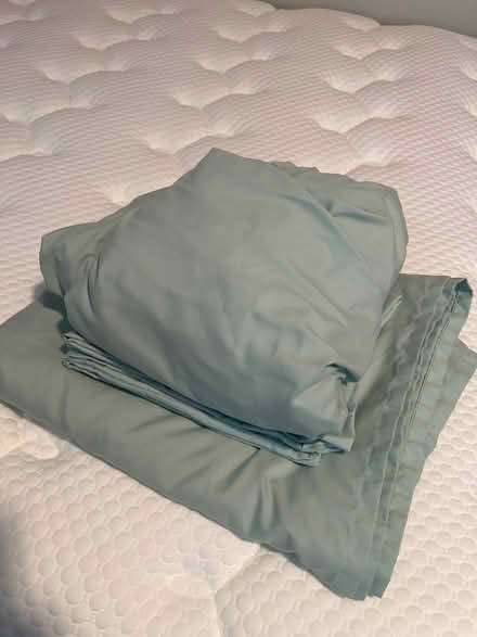 Photo of free Microfiber solid sheet set - Twin (West Oakland) #1