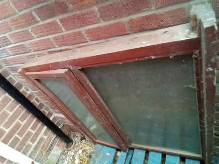 Photo of free Square glazed wooden window (Nuttings Road CB1) #1
