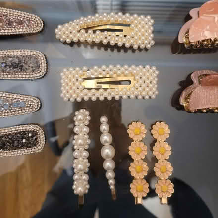 Photo of free Hair Accessories Pins and Barrettes (Revere, Oxford Street) #3