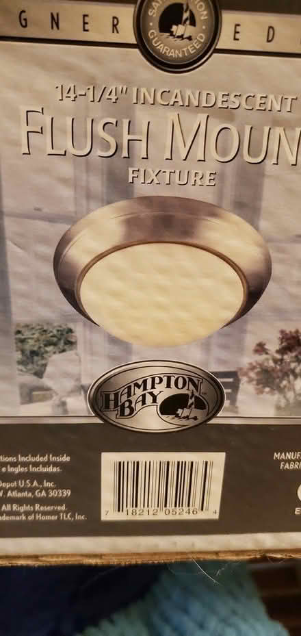 Photo of free Light Fixtures (Sw Portland John's Landing) #1