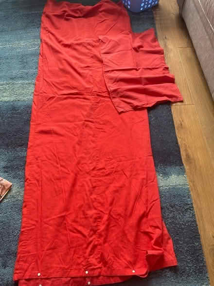 Photo of free Red single quilt cover with matching pillowcase (Hale End E4) #1