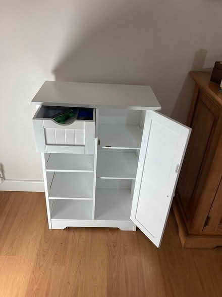 Photo of free Hall unit (Finstock OX7) #2