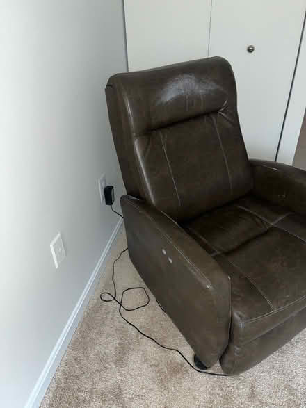 Photo of free Electric recliner (Leisure World 20906) #3