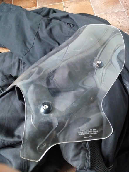 Photo of free Motorcycle fairing screen (Highbury N5) #4