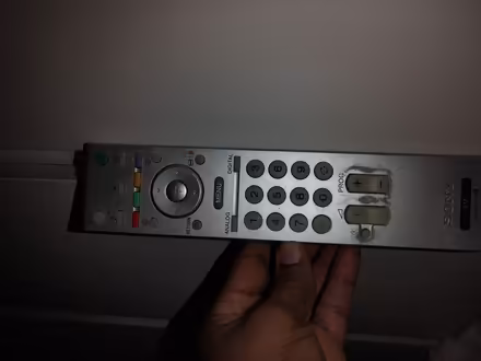 Photo of free Old Sony Bravia flat TV (Croydon) #4