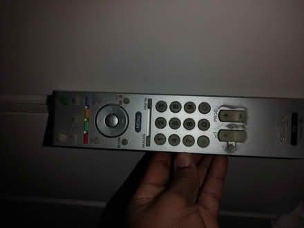 Photo of free Old Sony Bravia flat TV (Croydon) #4
