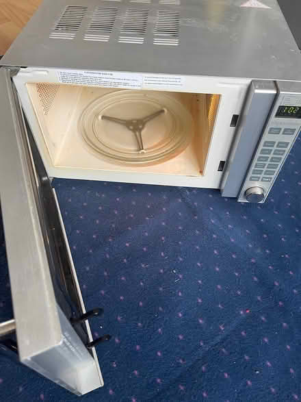 Photo of free Russell Hobbs microwave oven (Isleworth TW7) #2
