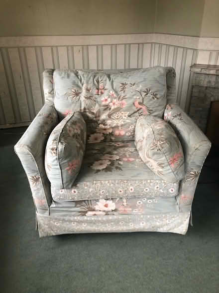 Photo of free Three piece suite (Thurston IP31) #2