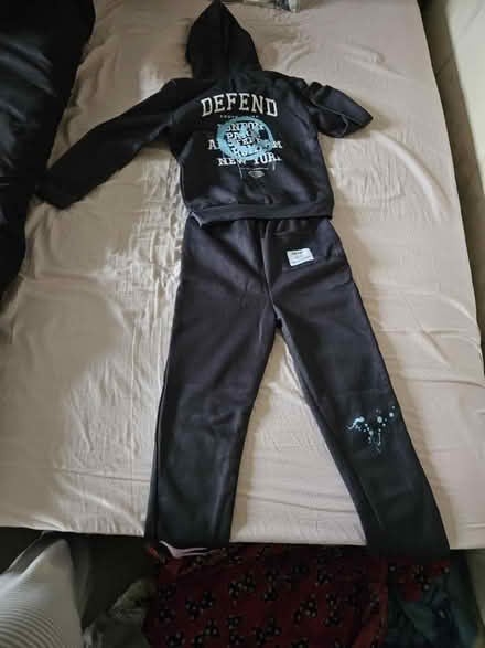 Photo of free New boys tracksuit (Snape IP17) #2