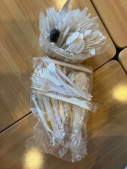 Photo of free Lots of plastic knives & forks (Aigburth L19) #1