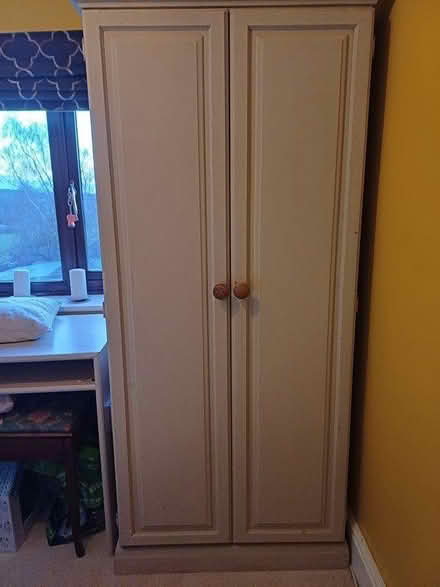 Photo of free Wardrobe COLLECT TODAY (TF9) #1