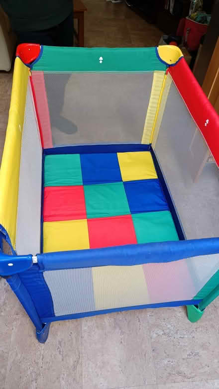 Photo of free Travel cot (Drumbrae, Corstorphine EH4) #1