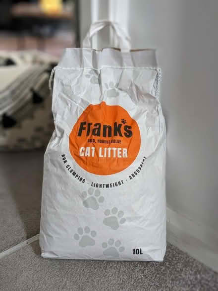 Photo of free Unopened bag of Cat Litter (Littlehampton BN17) #1