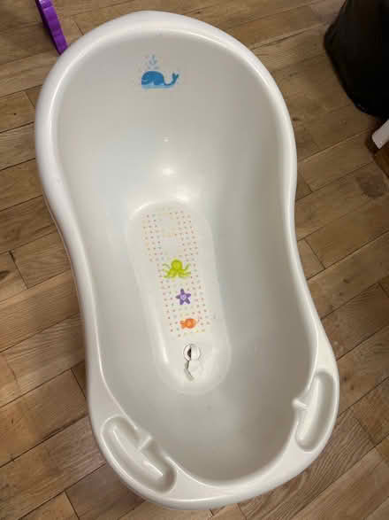 Photo of free Baby bath (Rutherglen) #1