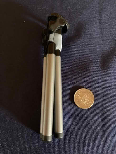 Photo of free Portable tripod (Greenwood) #3