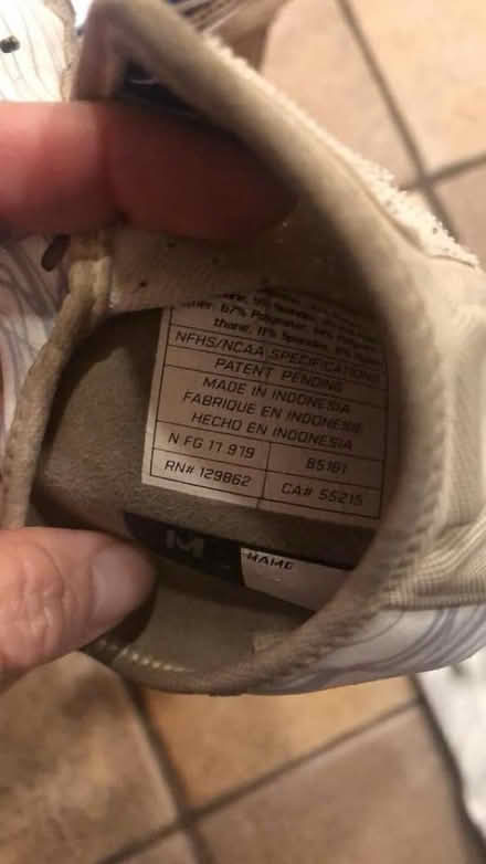 Photo of free Men’s used Nike football gloves (New Hyde Park, Long Island) #1