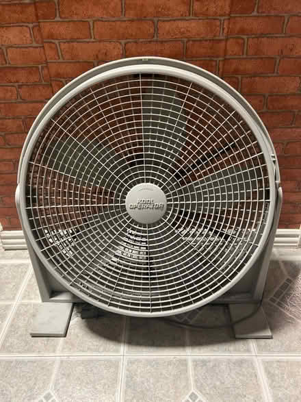 Photo of free Floor fan (Sylmar) #1