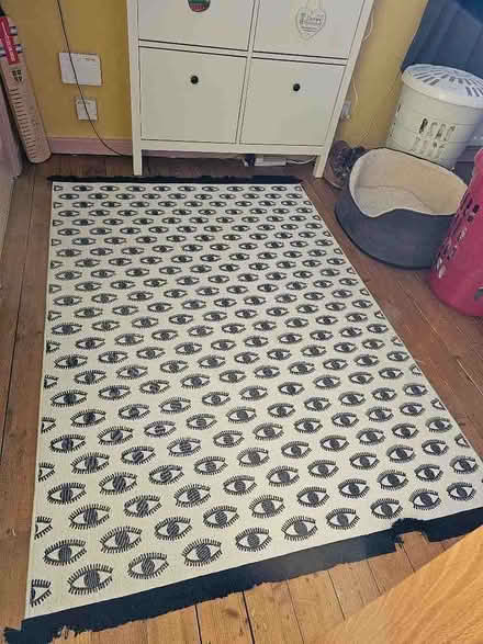 Photo of free 120 x 170 Black and white rug (Mayfield NE23) #1